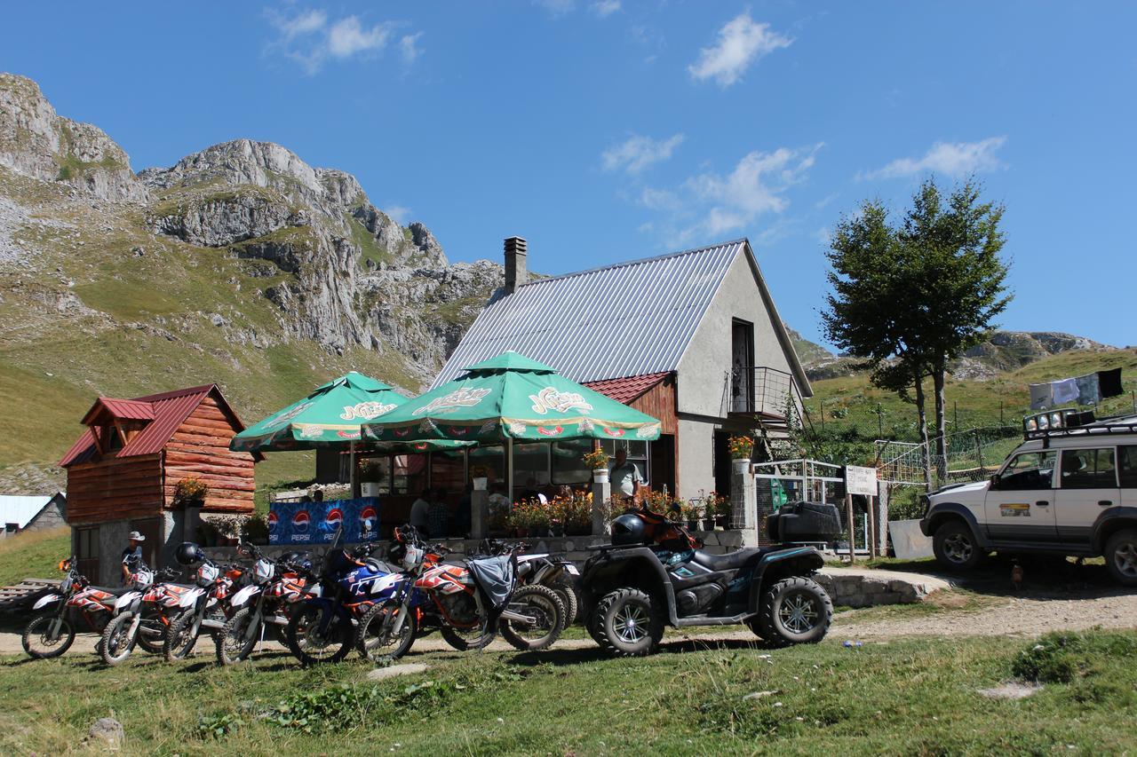 Rural Household Minic - Kapetanovo Jezero Hostel Kolašin Buitenkant foto