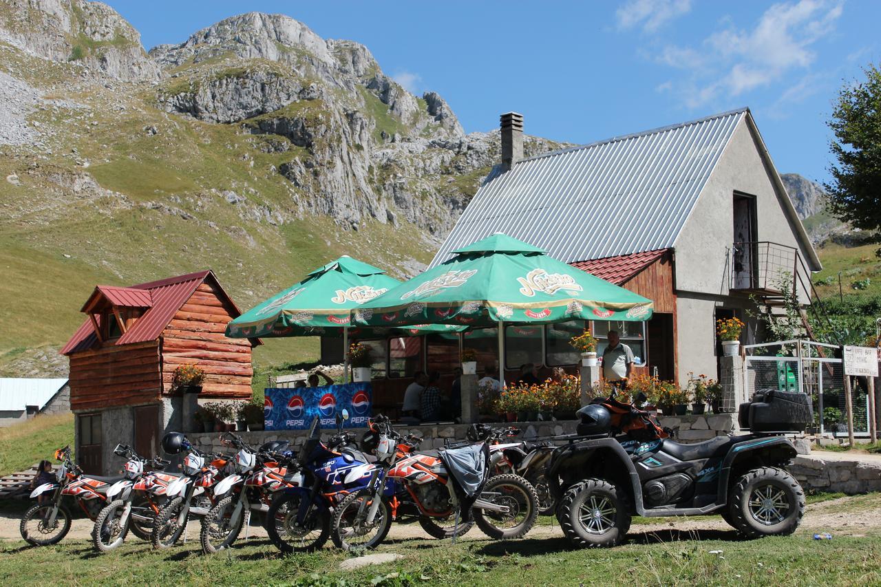 Rural Household Minic - Kapetanovo Jezero Hostel Kolašin Buitenkant foto