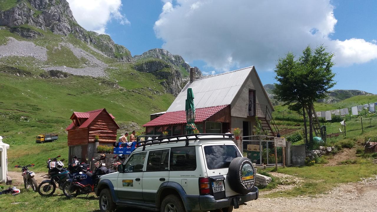 Rural Household Minic - Kapetanovo Jezero Hostel Kolašin Buitenkant foto