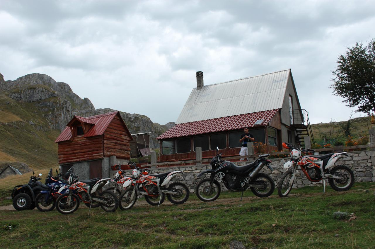 Rural Household Minic - Kapetanovo Jezero Hostel Kolašin Buitenkant foto